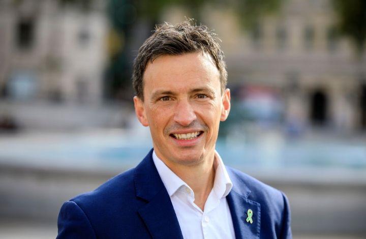 Mark Rowland